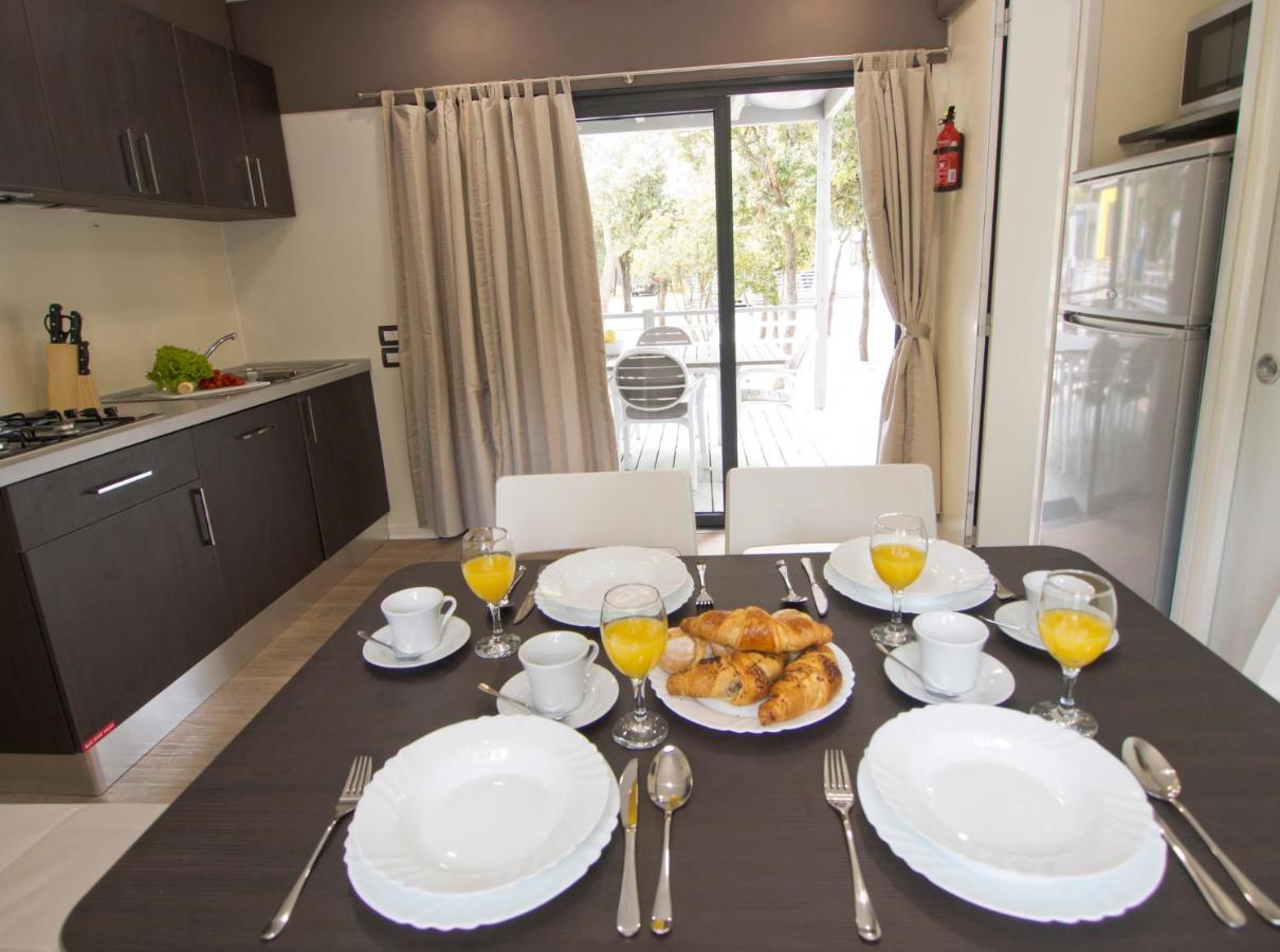 Mobile Homes Solaris Vacanceselect ชิเบนิก ภายนอก รูปภาพ