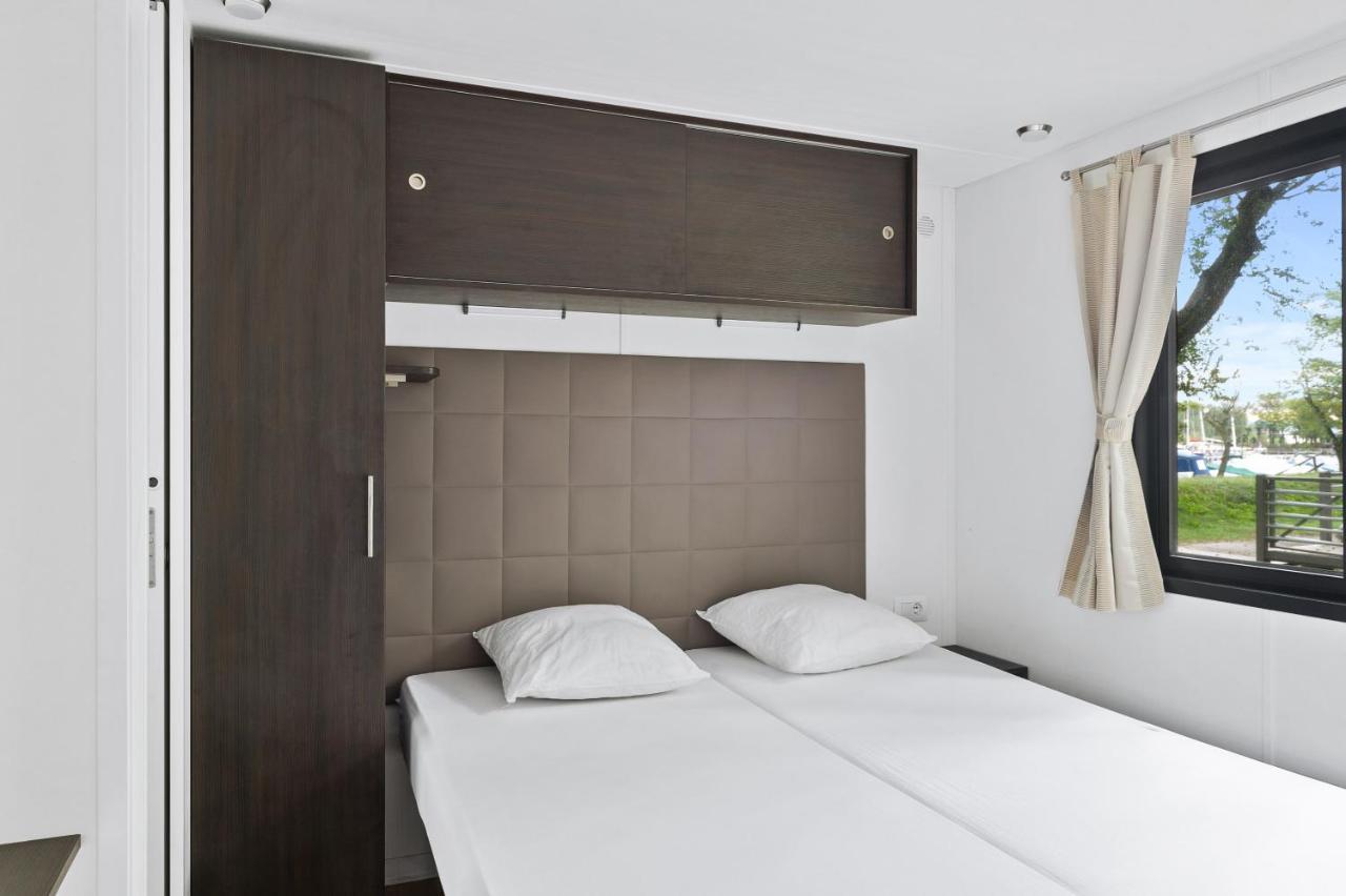 Mobile Homes Solaris Vacanceselect ชิเบนิก ภายนอก รูปภาพ