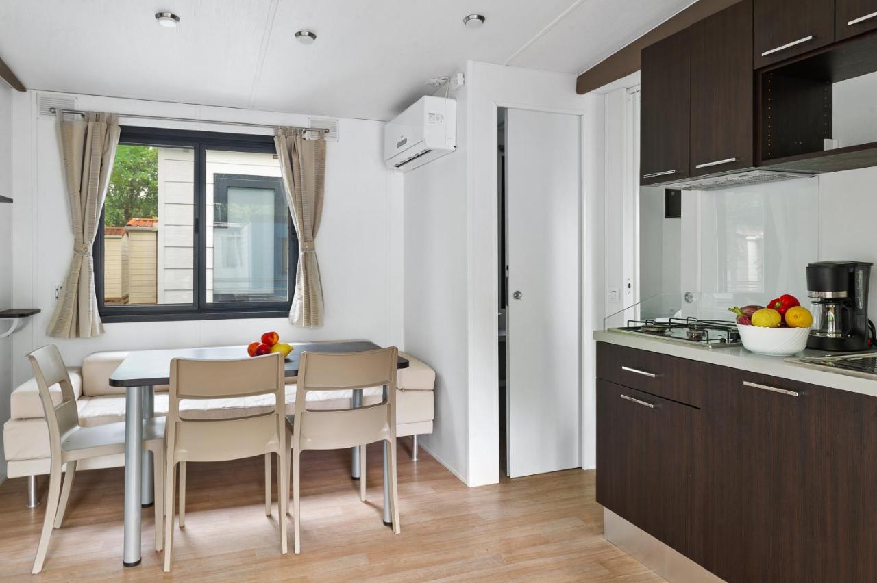 Mobile Homes Solaris Vacanceselect ชิเบนิก ภายนอก รูปภาพ